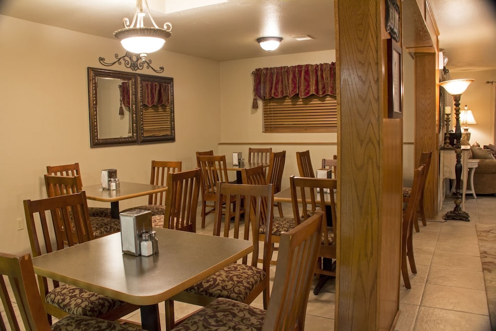 All American Inn and Suites 37/46