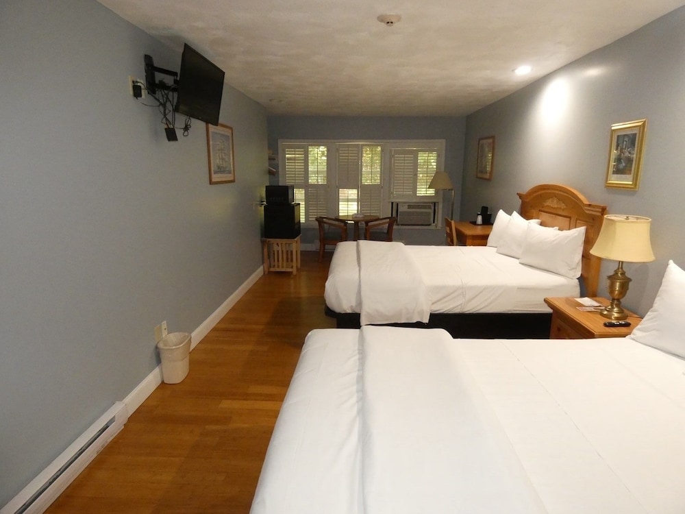 Hamilton Village Inn 27/71