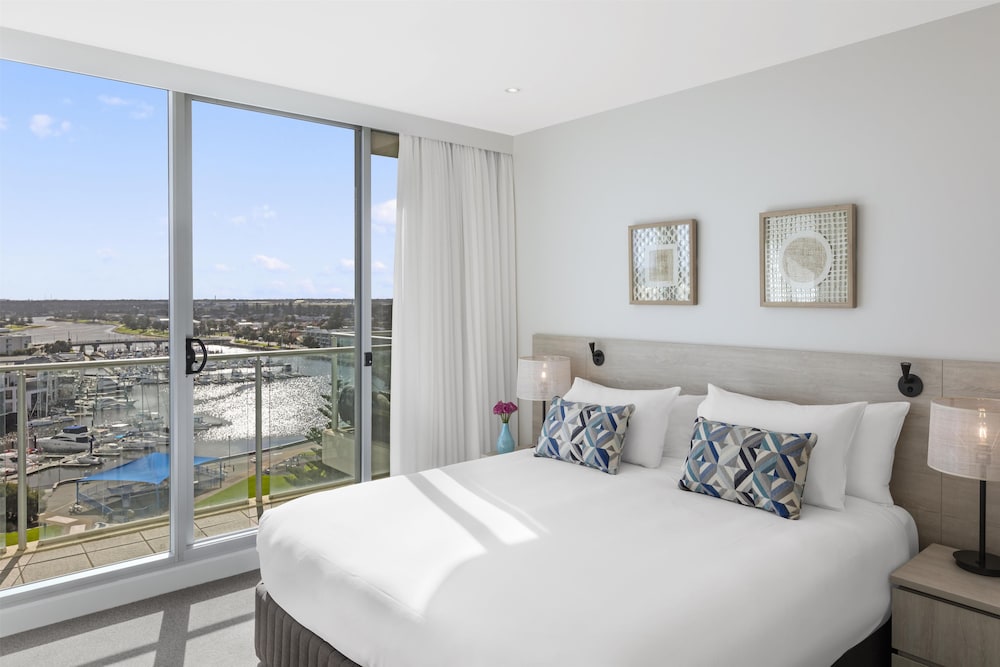 Oaks Glenelg Liberty Suites، أديليد 24/80