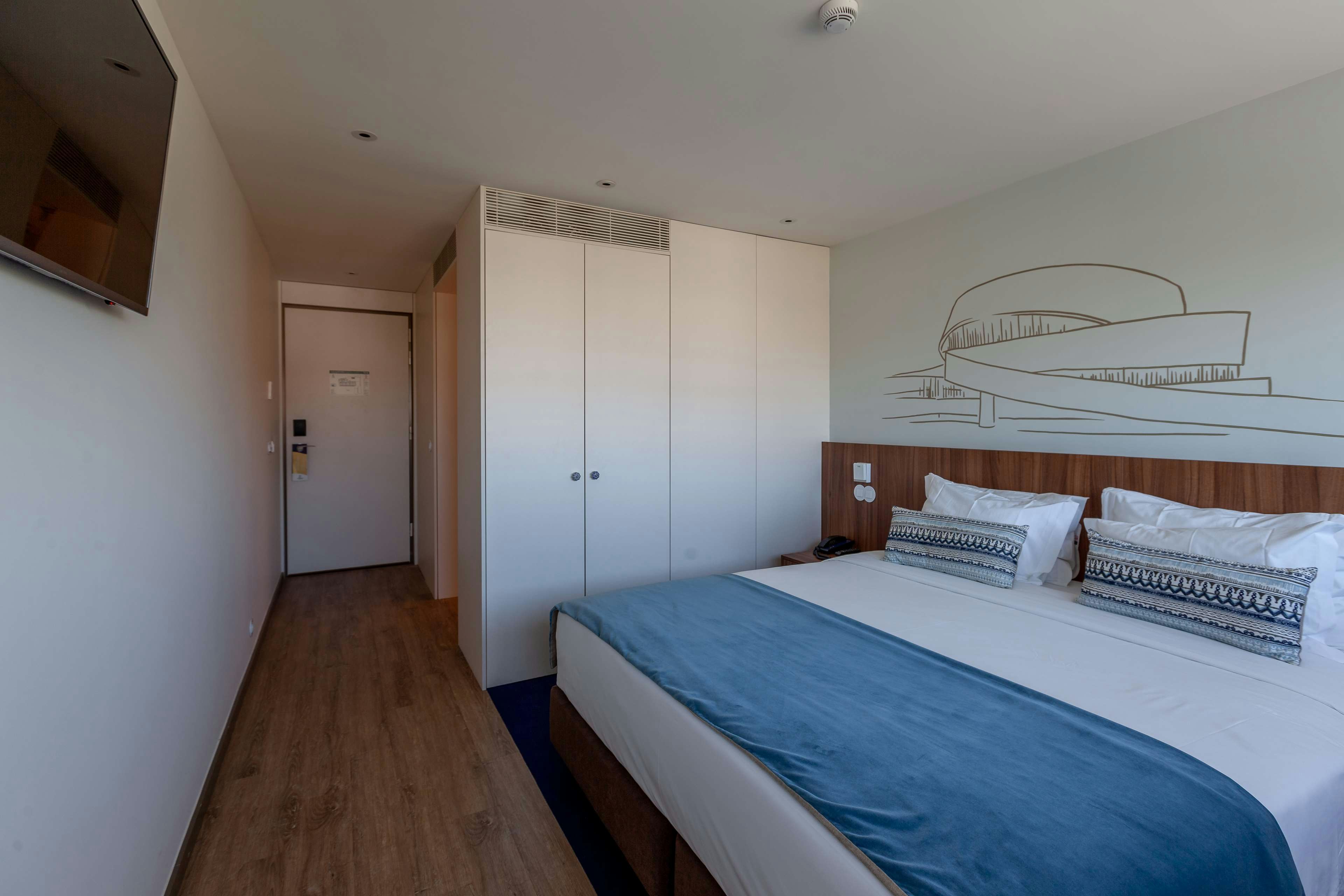 SEA PORTO HOTEL 8/26