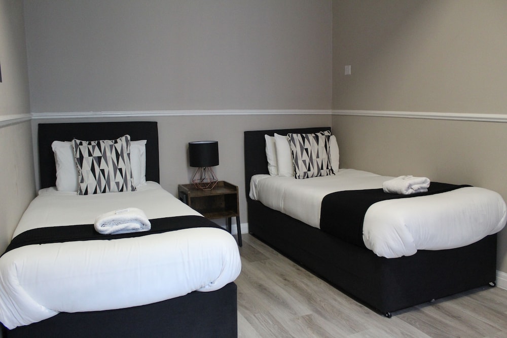 The Mitre Hotel 17/50