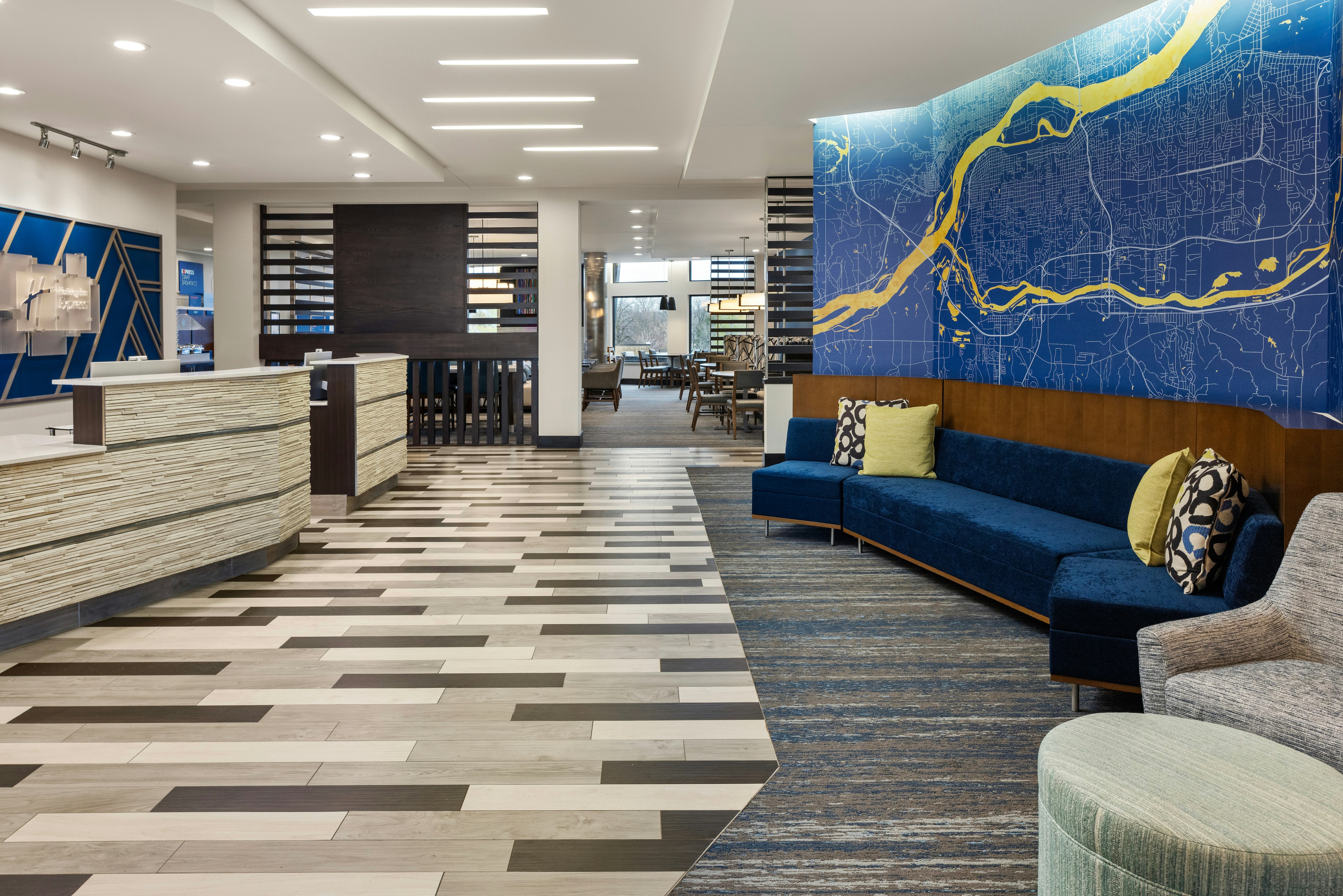 Holiday Inn Express Moline - Quad Cities Area 44/73