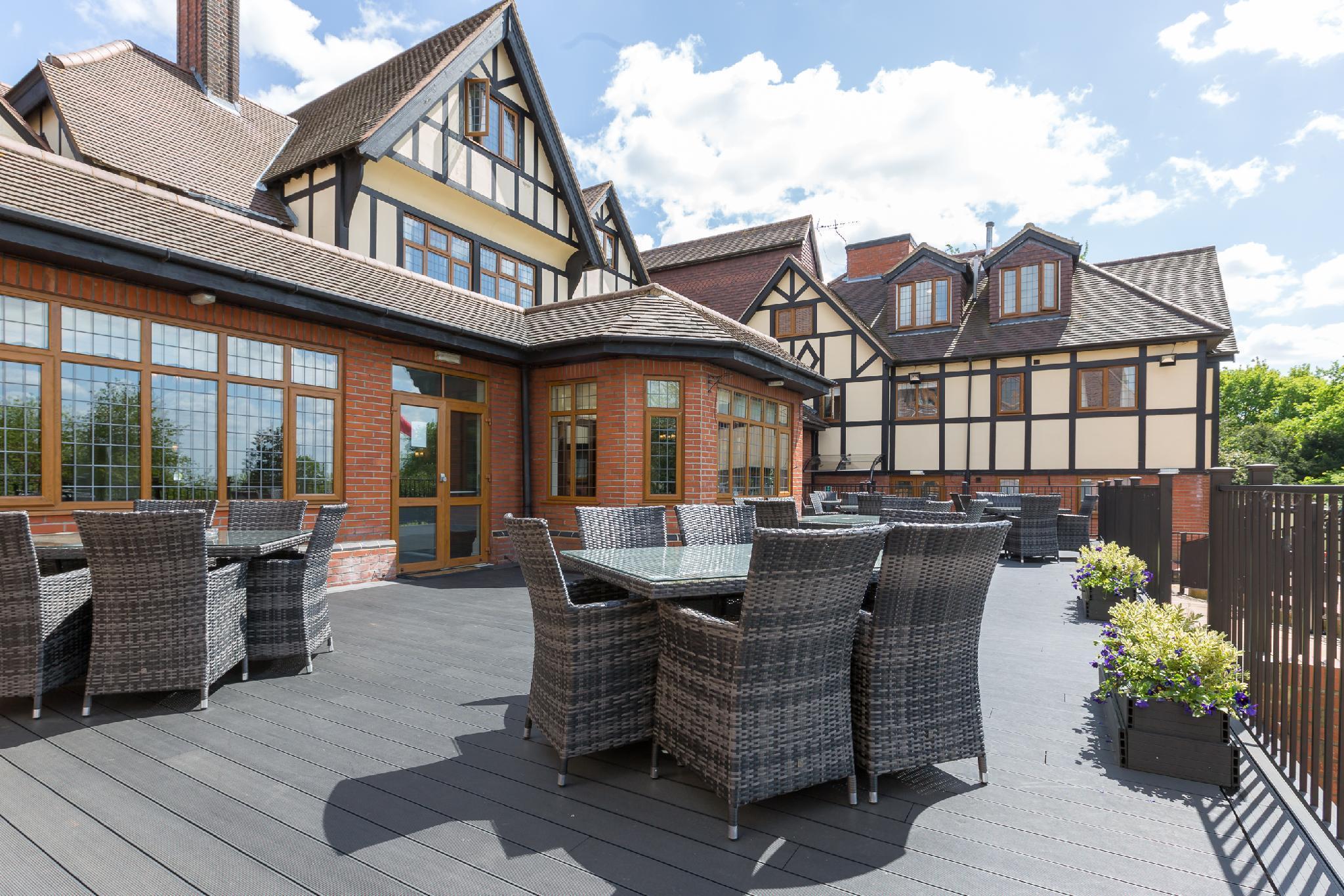 De Rougemont Manor 5/20
