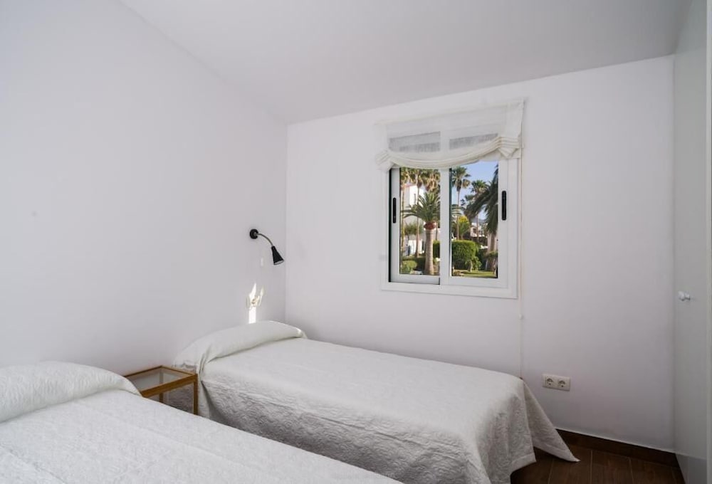 Apartamentos Los Rosales 17/75