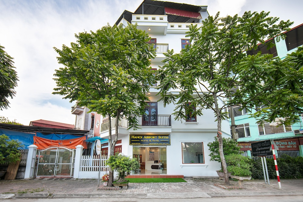 Hanoi Airport Suites Hostel & Travel 3/25