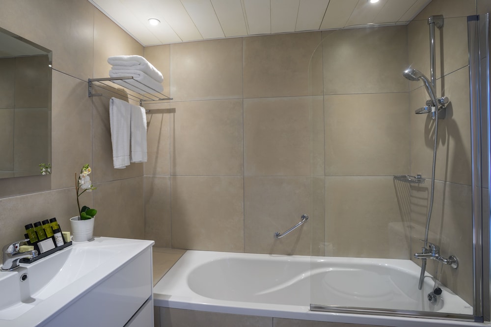 Leonardo Laura Beach and Splash Resort 50/51