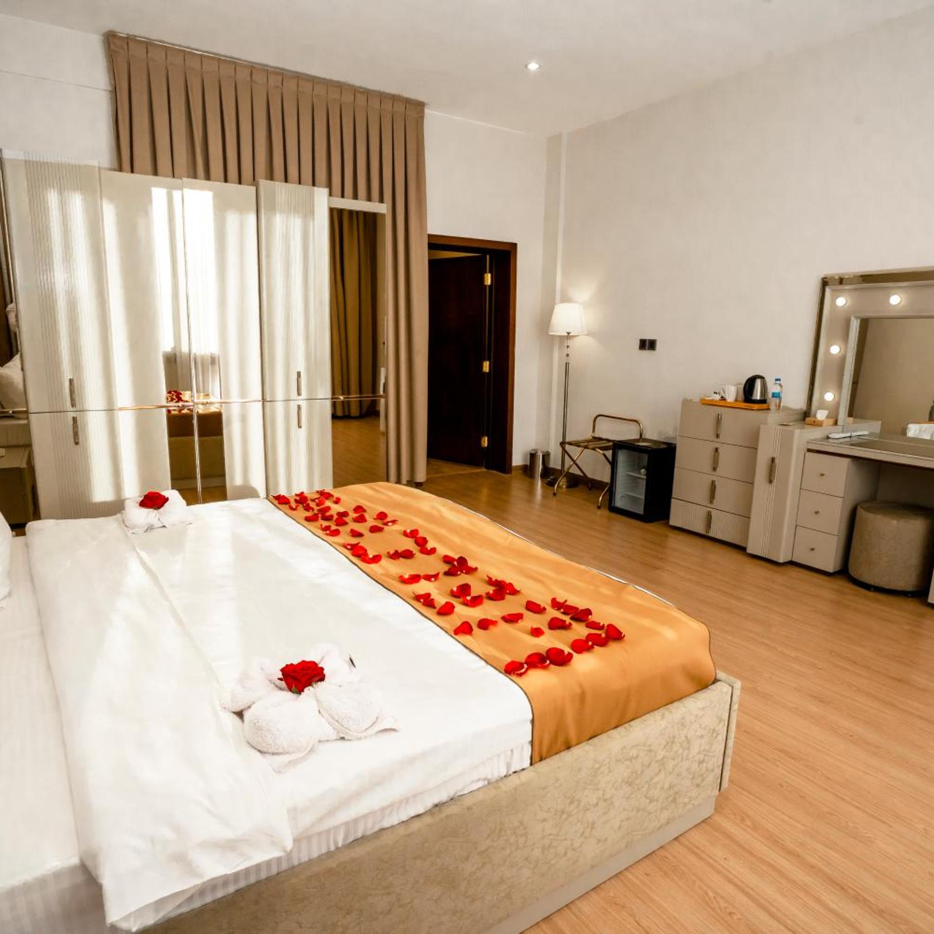 Yarmouk International Hotel 44/75