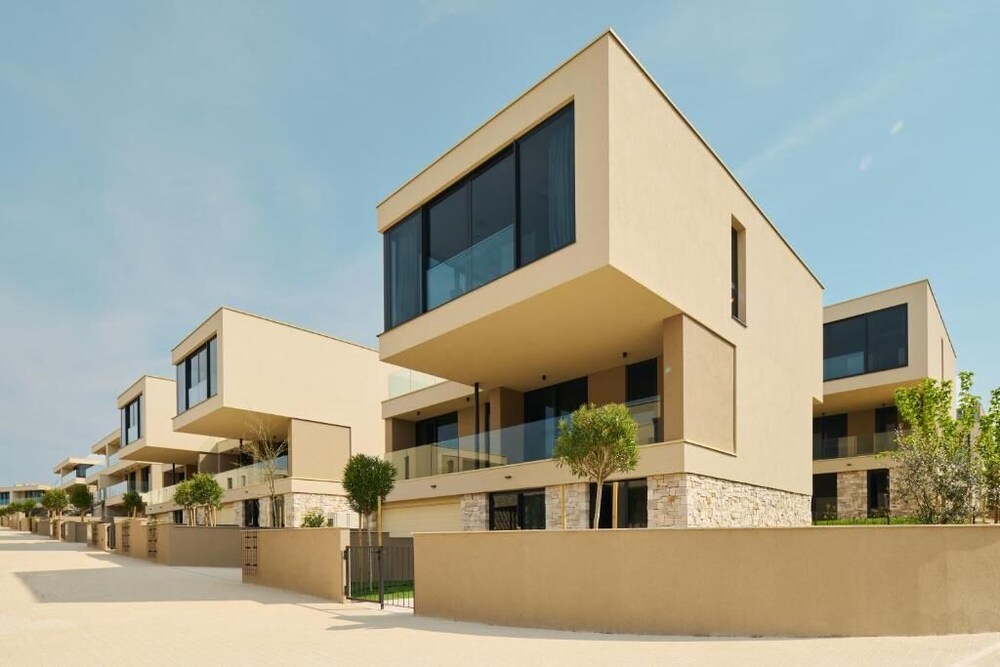 Petram Resort & Residences 6/68