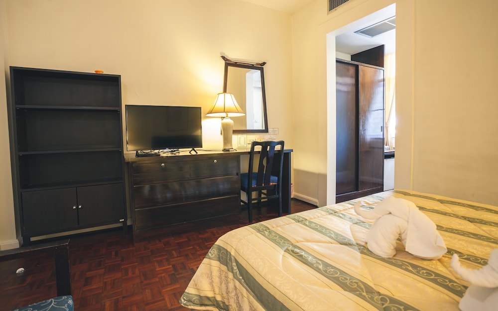 ROOM, SINGLE