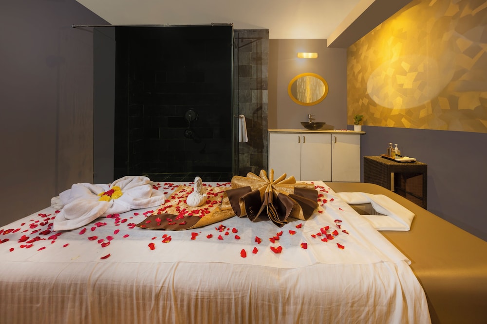 Hotel Hemaadri Grand 21/50