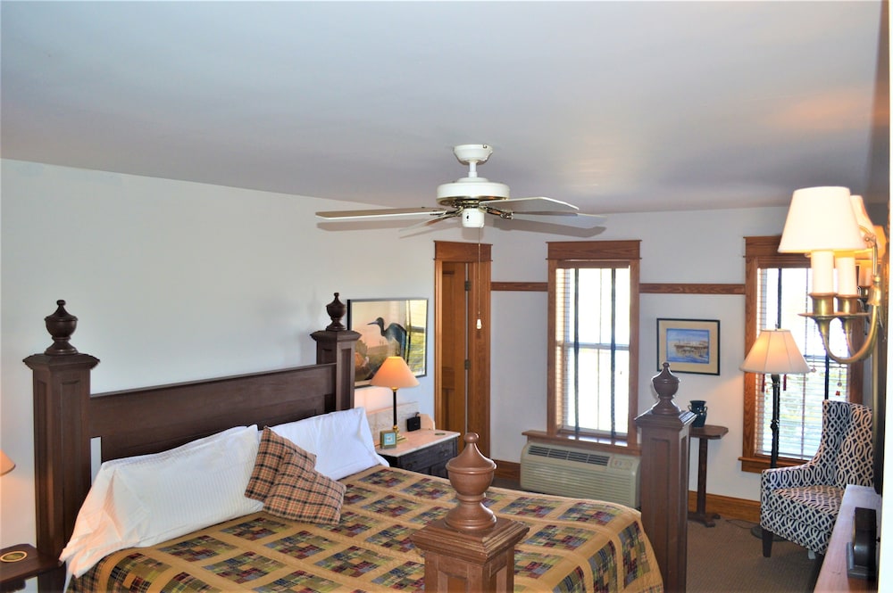 Roanoke Island Inn 23/50