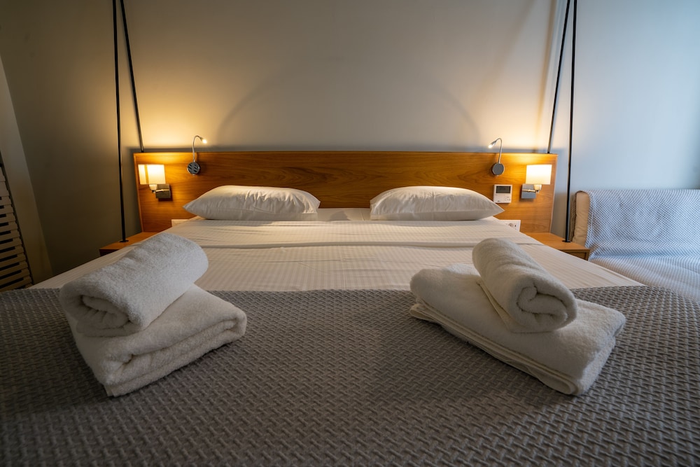 Meltemi Excelsior Suites And Spa 7/31