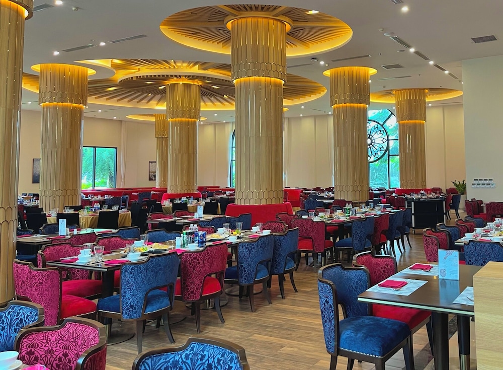 Vinholidays Fiesta Phu Quoc 40/50