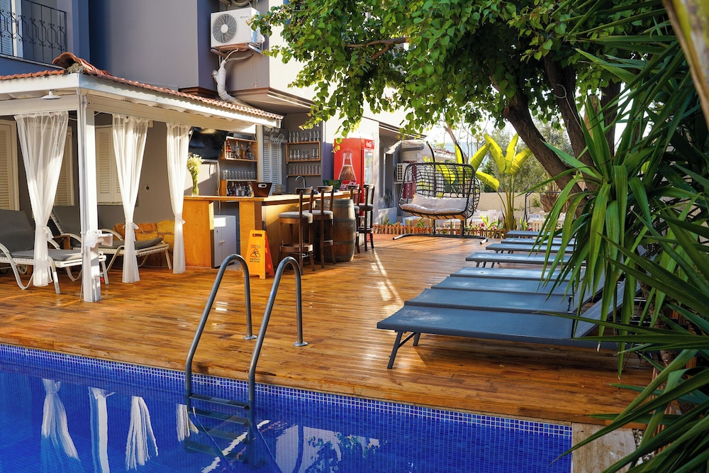Kekik Alacati Otel 40/50
