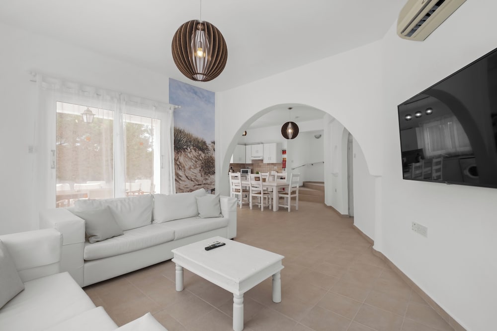 Thalassines Beach Villas 10/50