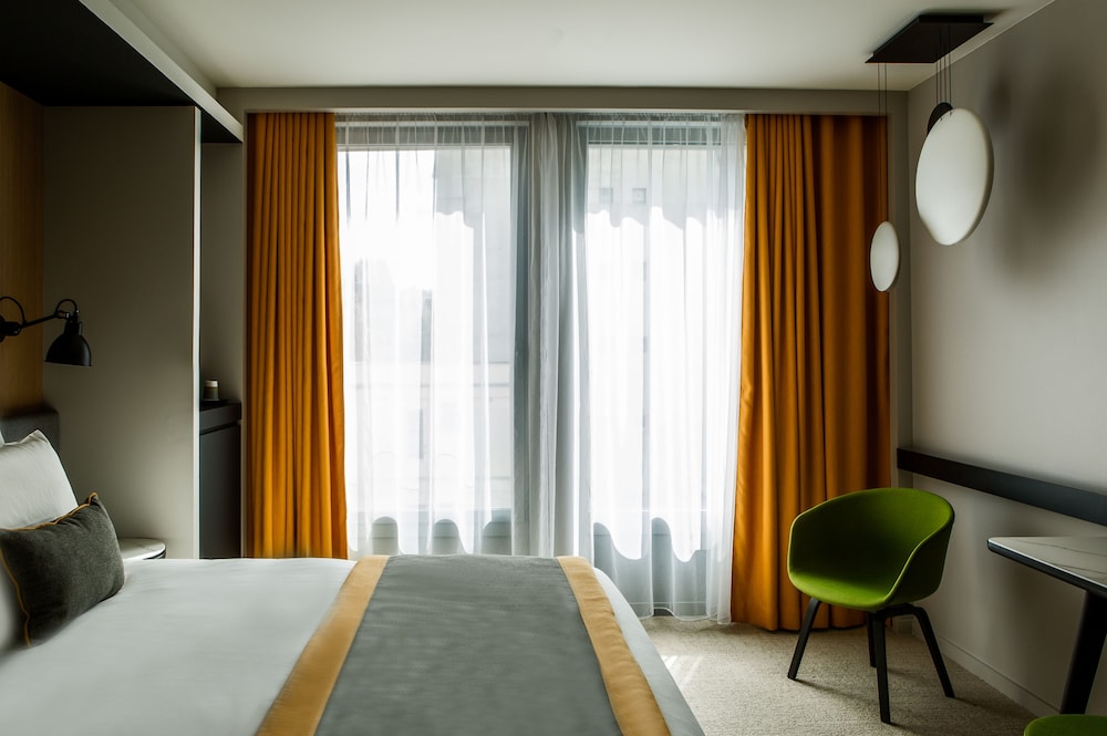 Mercure Paris 17 Batignolles 23/71