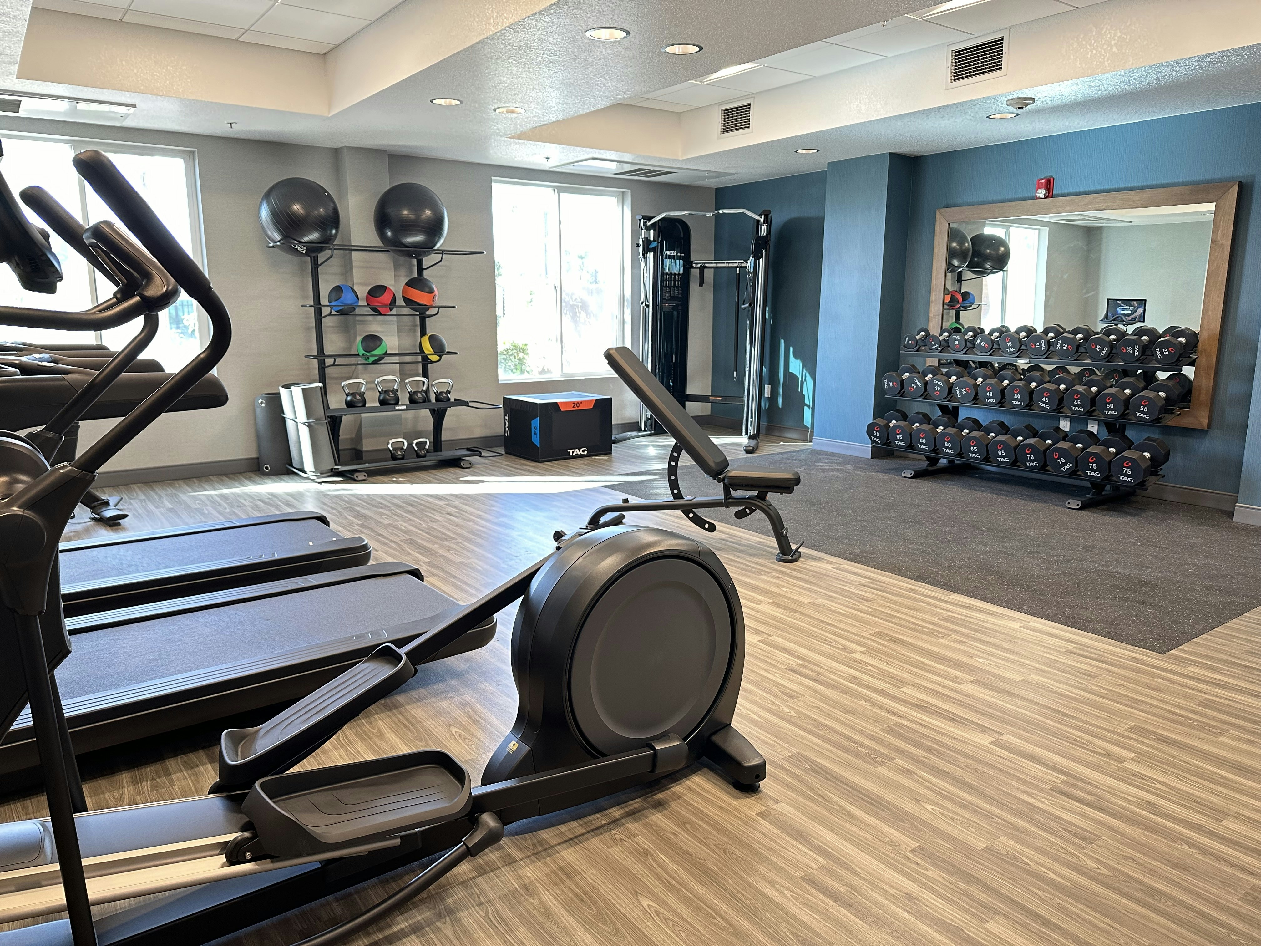 Hampton Inn and Suites Lathrop 30/61