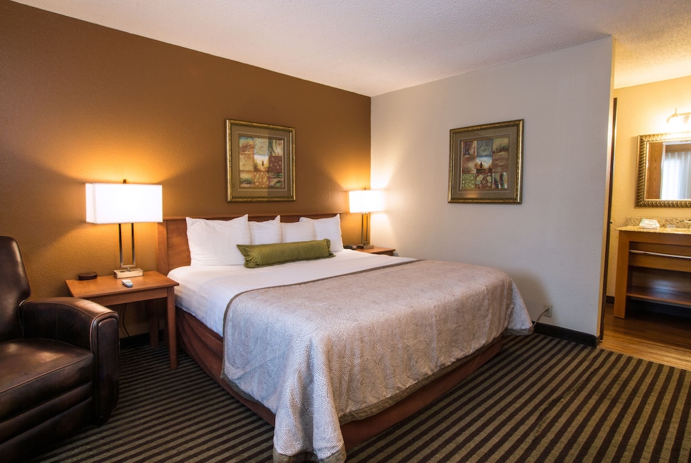 Best Western The Oasis At Joplin 11/34