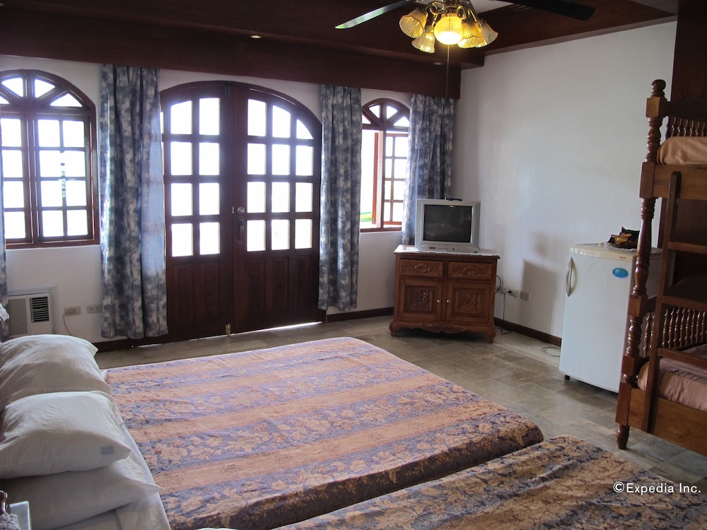 Blue Crystal Beach Resort 14/50