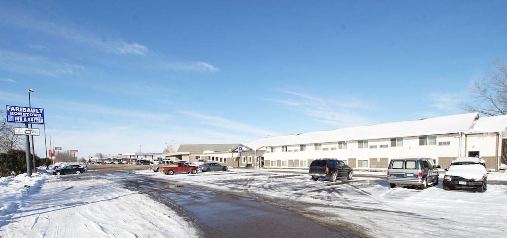 Faribault Hometown Inn & Suites 3/41