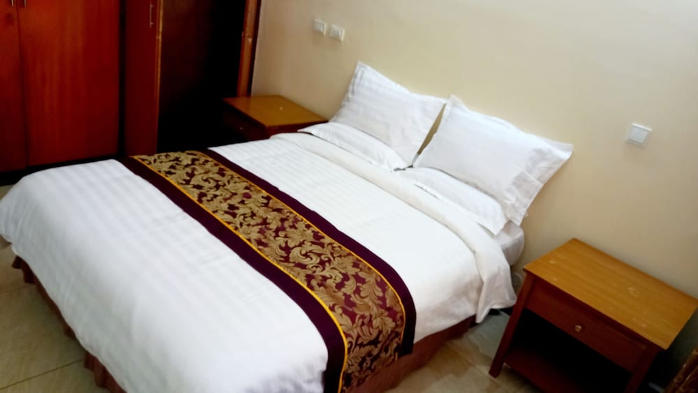 Ghion Hotel 10/69