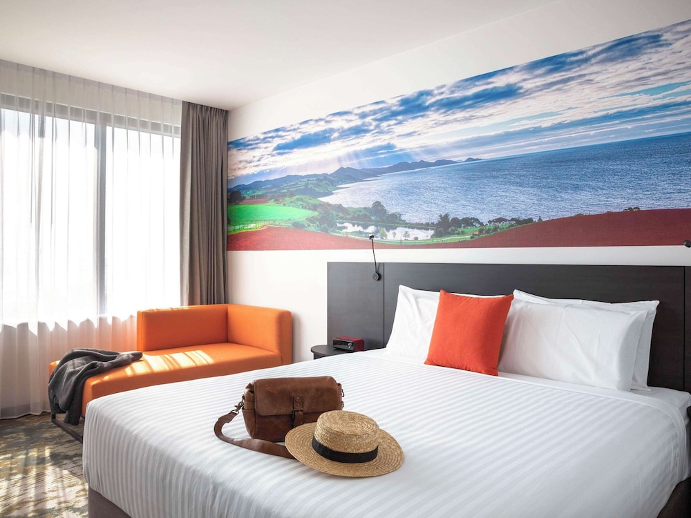 Novotel Devonport 16/50