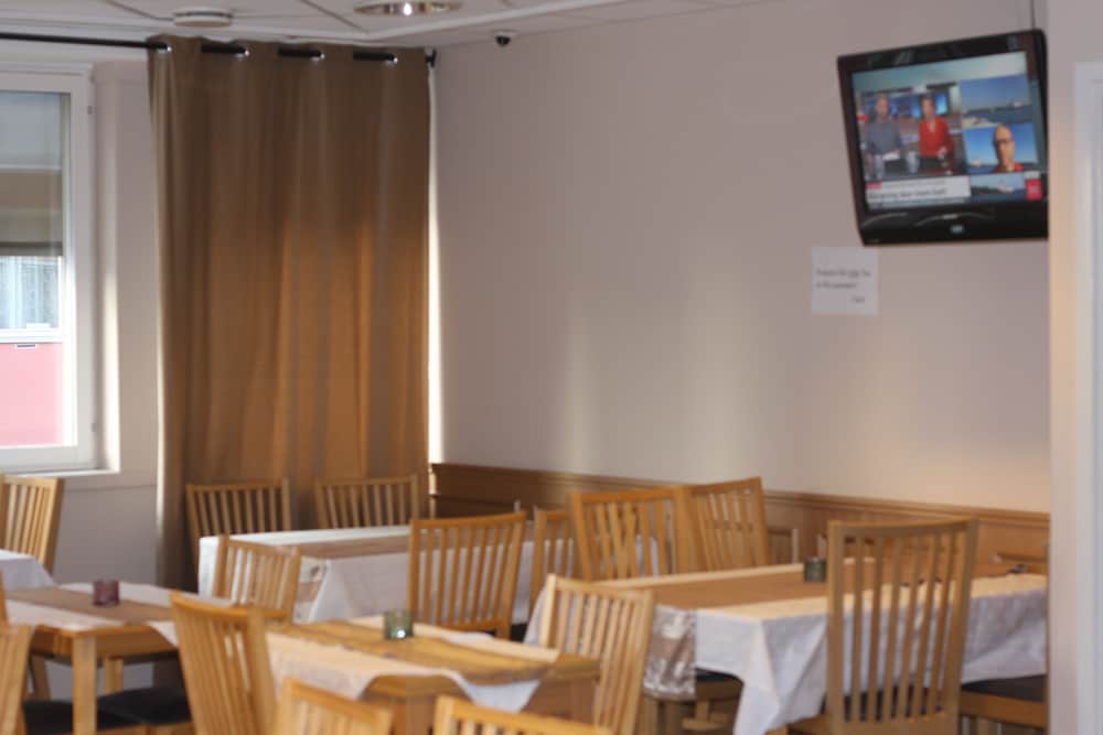 Hotell Alvsjo 40/44