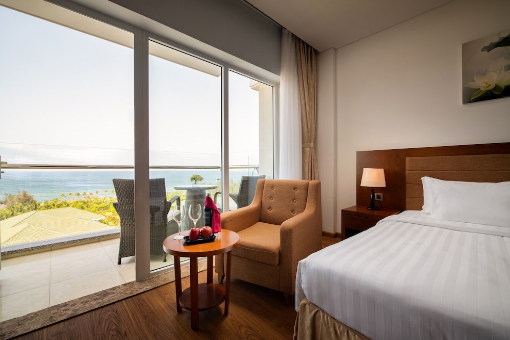 Gold Coast Hotel Resort & Spa 11/50