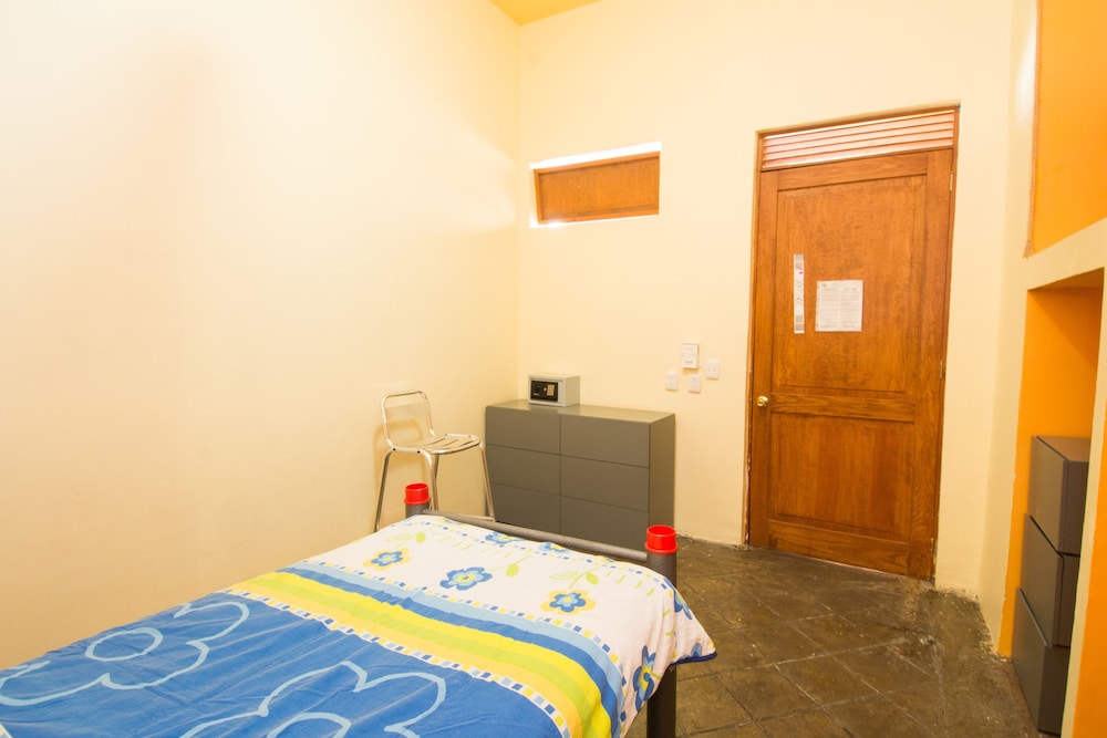 Hostal Amigo 23/48