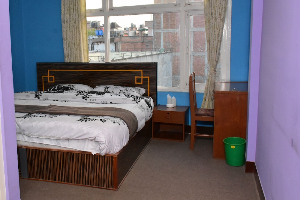 Hotel Discovery Inn 23/49