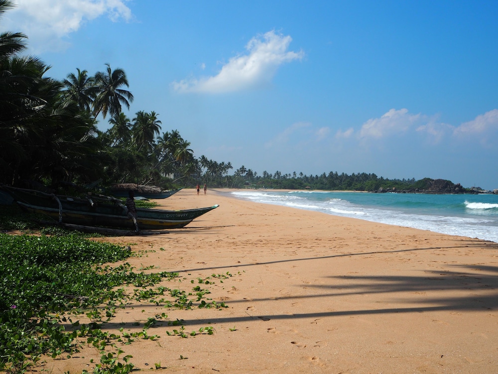 Raja Beach Hotel 45/50
