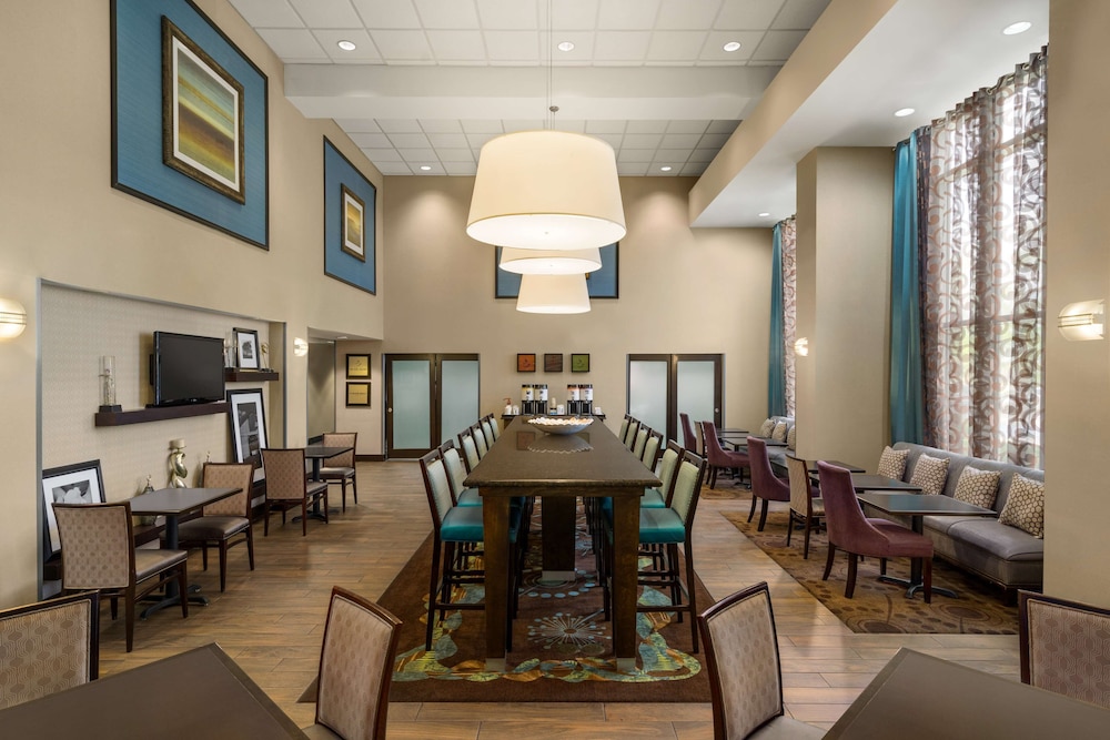 Hampton Inn & Suites Bluffton-Sun City 32/43