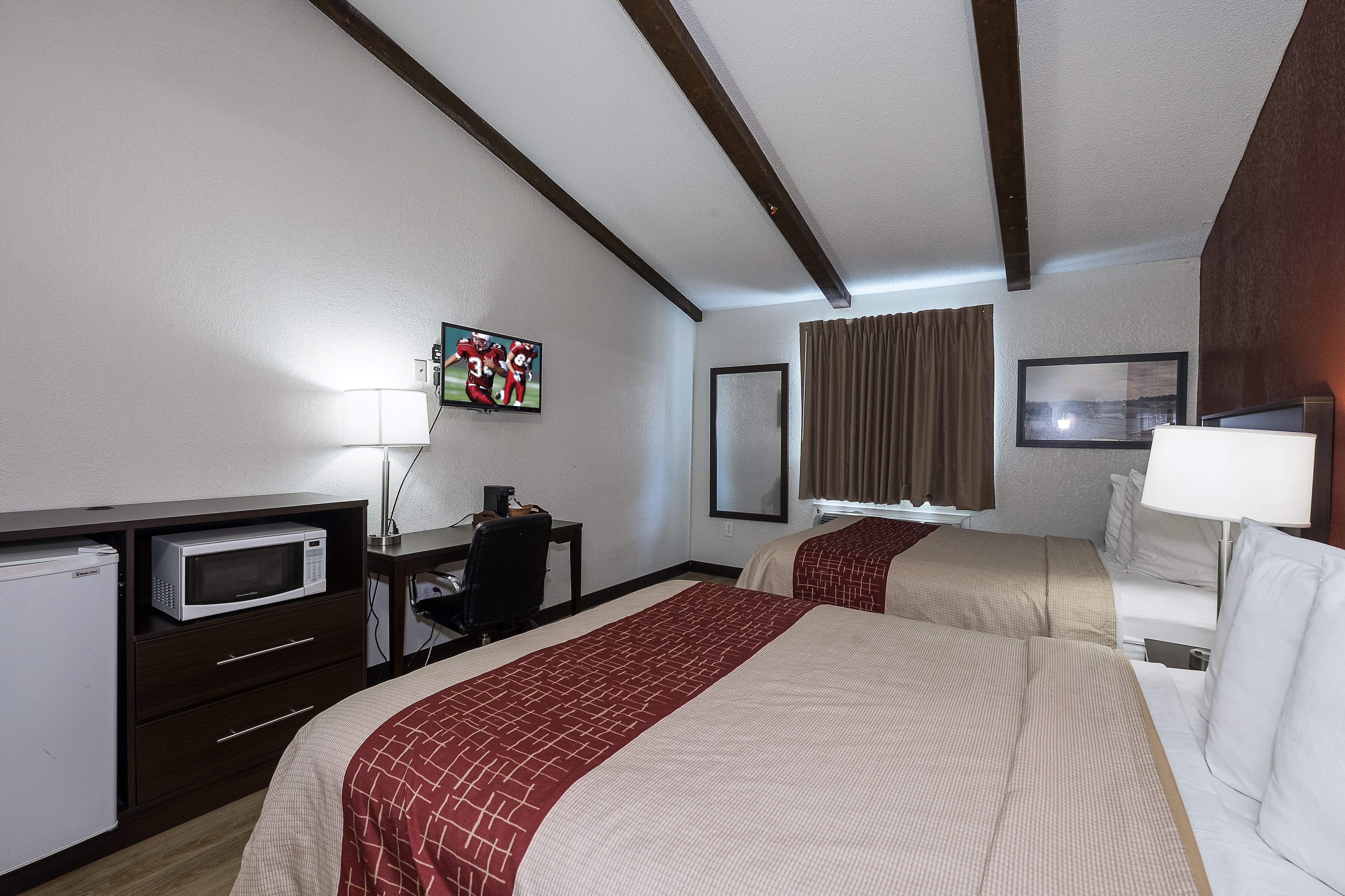 DELUXE, 2 QUEEN BEDS