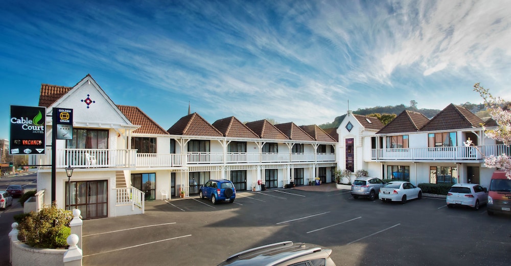 Cable Court Motel 1/37