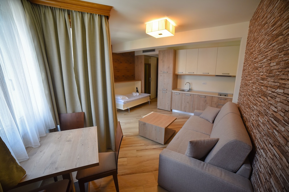 Central Inn Zlatibor 24/50