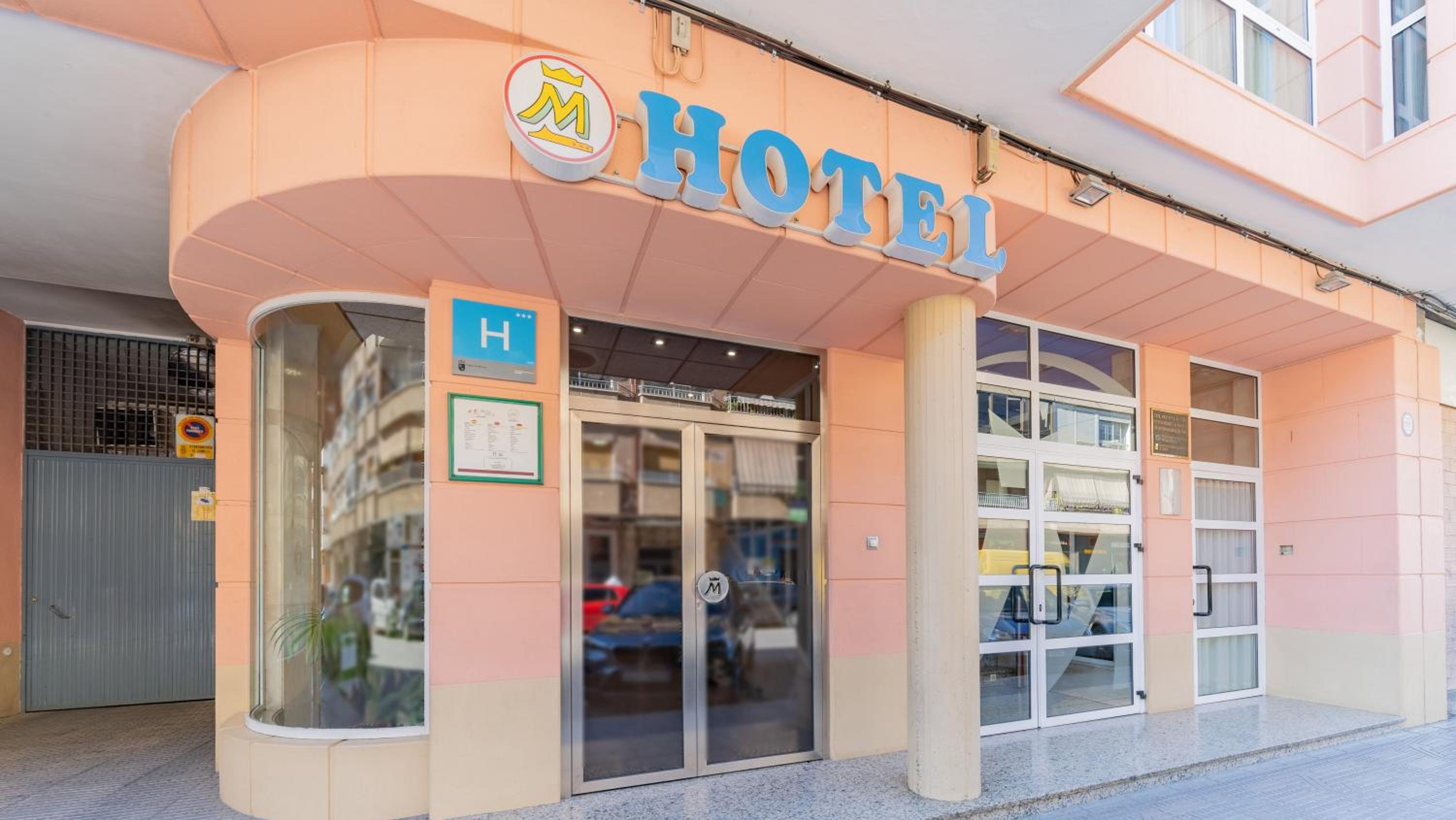 HOTEL MONREAL 1/50