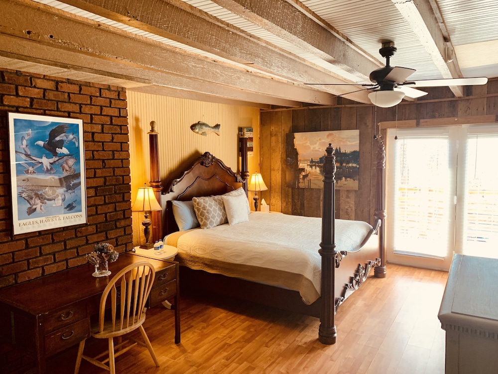 Good Place Farms Bed and Breakfast 14/71