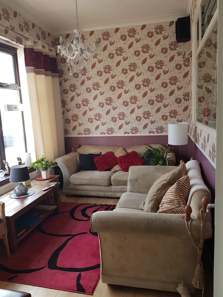 Thornhill Hotel 33/50