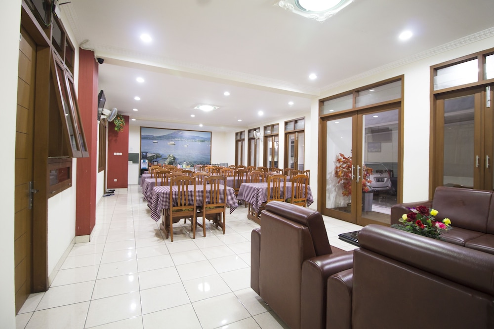 Reddoorz Plus At Wastu Kencana 27/28