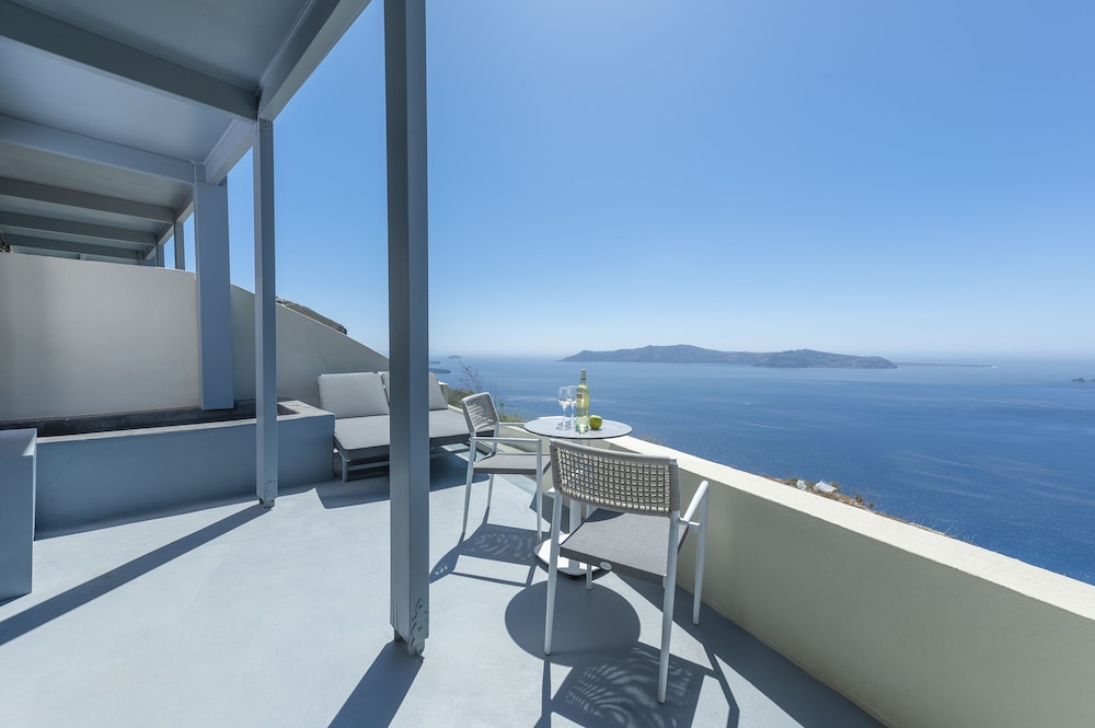 Gizis Cliffside Suites 32/50