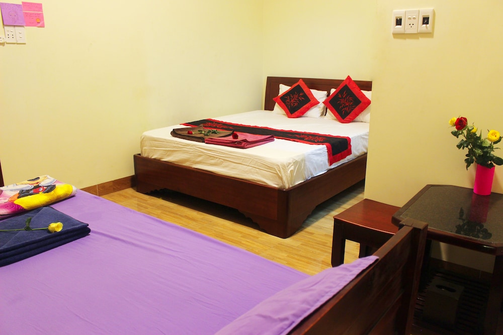 ROOM, TRIPLE