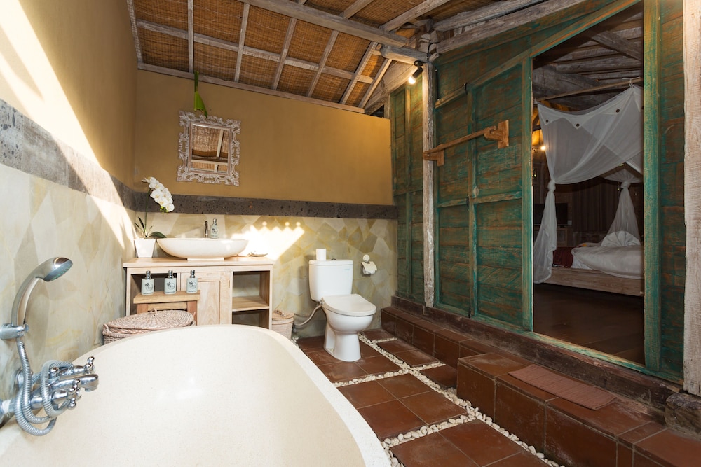 Ubud Art Resort (ex Uma D Mas Villa) 47/48