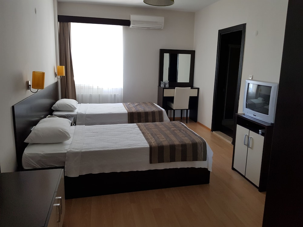 Troas Beach Hotel 14/59