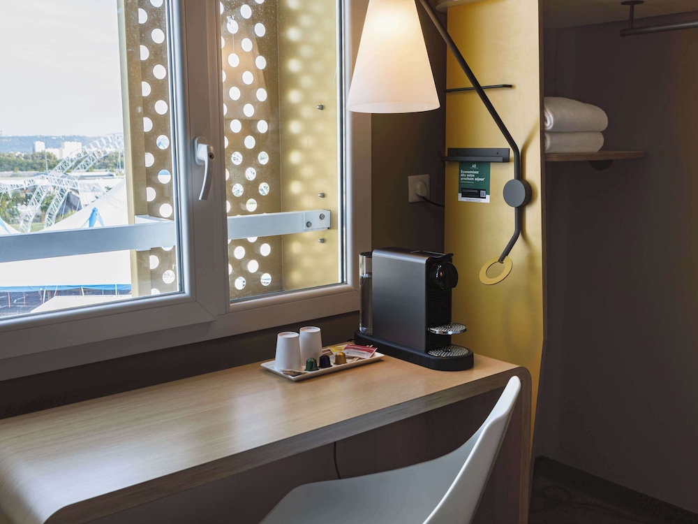 Ibis Lyon Carre De Soie 6/62
