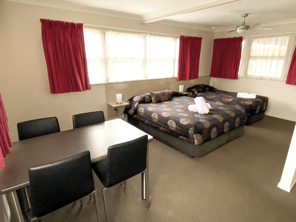 HIGH STREET MOTOR INN 18/61
