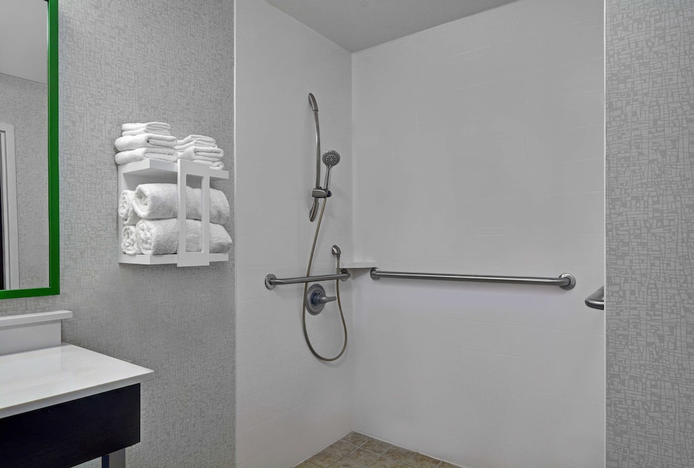 Hampton Inn Charlotte-Monroe 17/54