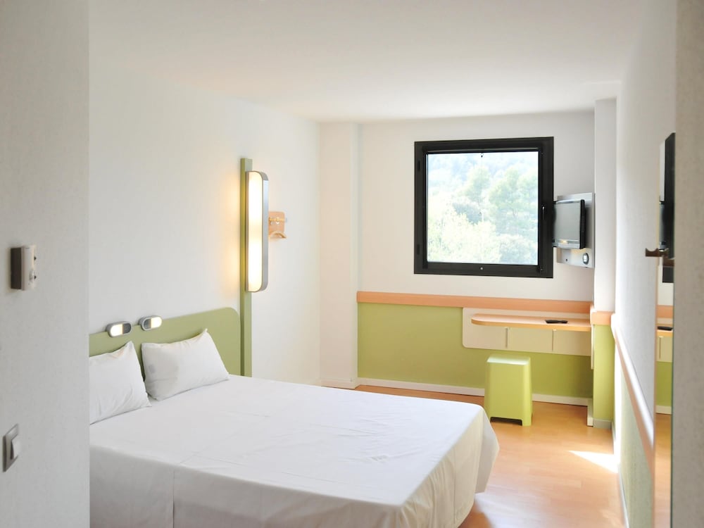 STANDARD, DOUBLE BED