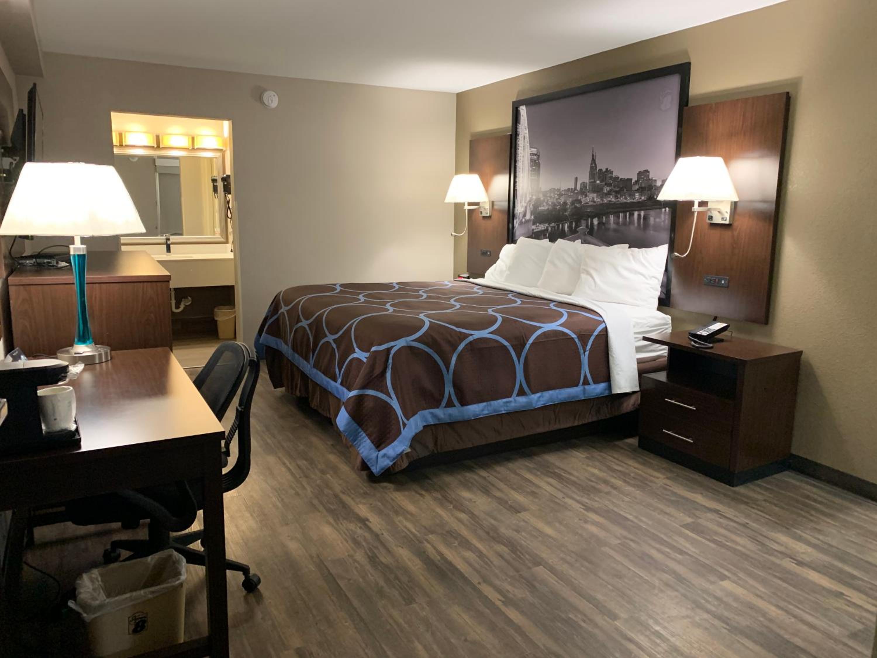 Super 8 By Wyndham Cookeville 10/23