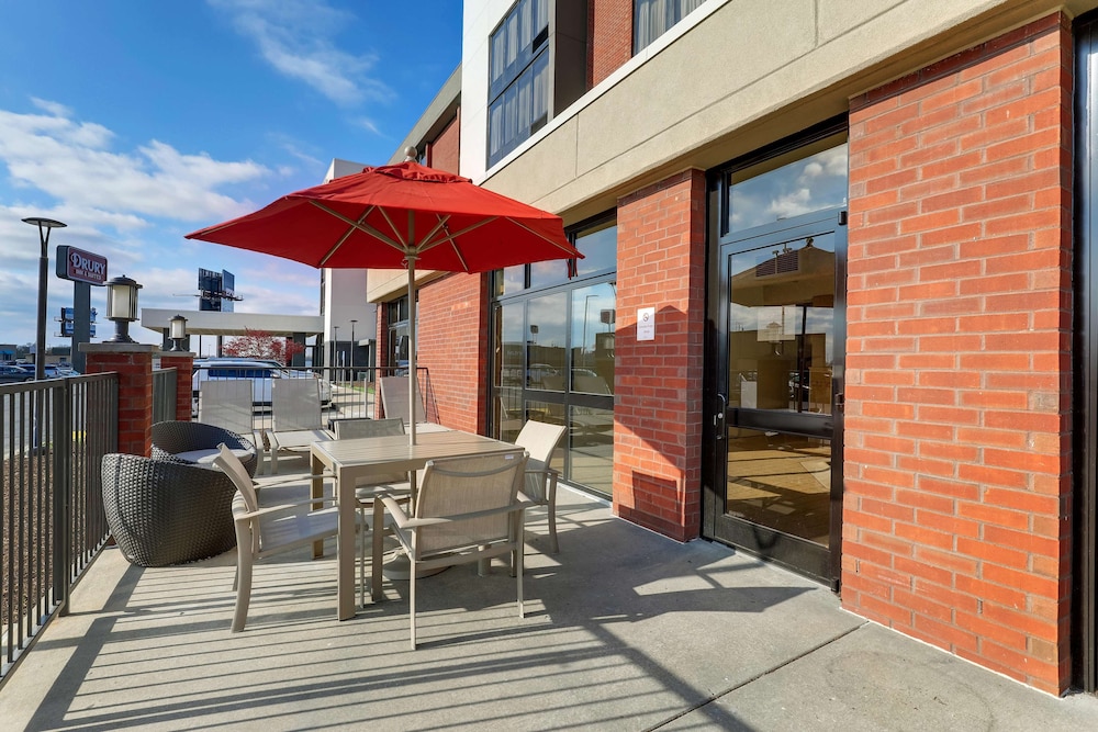 Drury Inn & Suites Marion 45/50