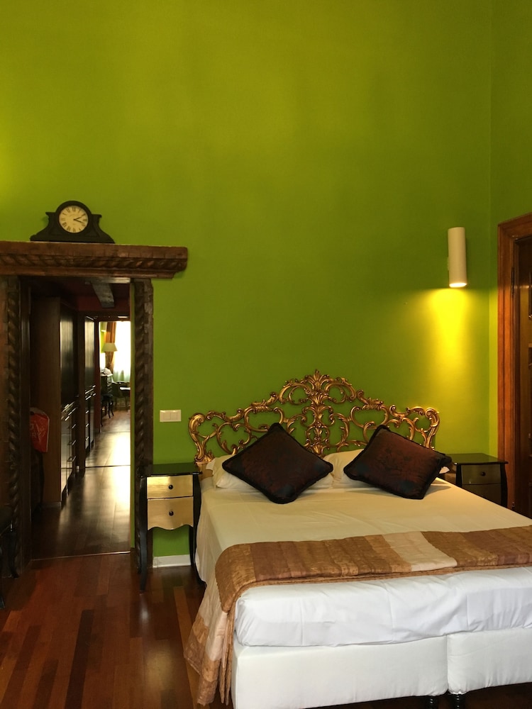 JUNIOR SUITE, EXTERNAL BATHROOM